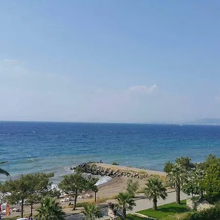 Hotel La Perla Beach