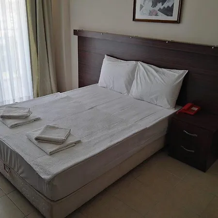 Hotel La Perla Beach